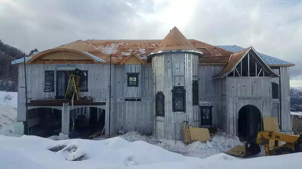 A completed ThermaSteel building